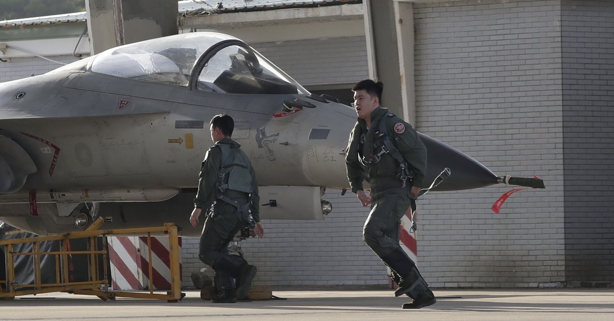 JAV patvirtino pirmąjį karinės įrangos pardavimą Taivanui nuo Donaldo Trumpo sugrįžimo į valdžią