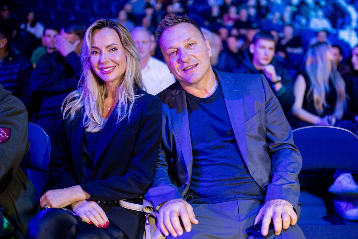 Į kovos menų turnyrą atvykęs Darius Kasparaitis pasirodė ne vienas: šalia jo – žavi šviesiaplaukė