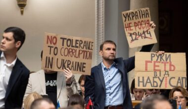 Buvęs Gitano Nausėdos konkurentas bando jį susieti su korupcijos skandalu Ukrainoje