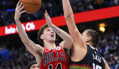 Galingas Mato Buzelio dėjimas papuošė „Bulls“ pergalę prieš JV ir Jokičių