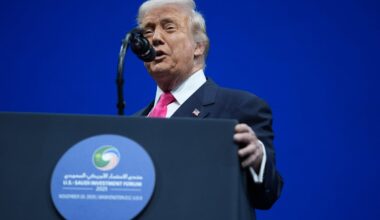 Trumpas nurodė, kad pradės „dirbti“ dėl karo Sudane