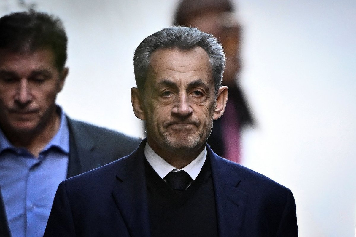 Prancūzijos teismas paliko galioti Sarkozy laisvės atėmimo bausmę