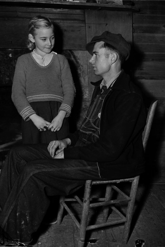 Charlie Johnsas ir Eunice Winstead