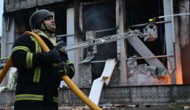 Padaugėjo aukų po Rusijos atakos Kyjive: žuvo 2 žmonės, 38 sužeista, tarp jų vaikas