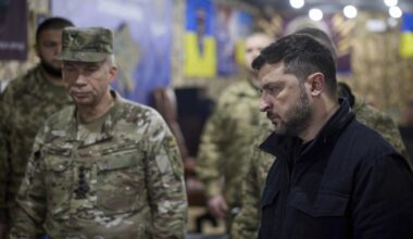 Karas Ukrainoje. „Pasitraukite, kol dar nevėlu“: FT skelbia apie kritinį karių trūkumą Pokrovske