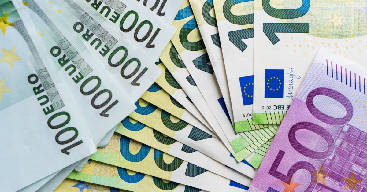 Buhalterė kaltinama neteisėtai pasisavinusi daugiau nei pusę milijono eurų iš bendrovės sąskaitų | Verslas