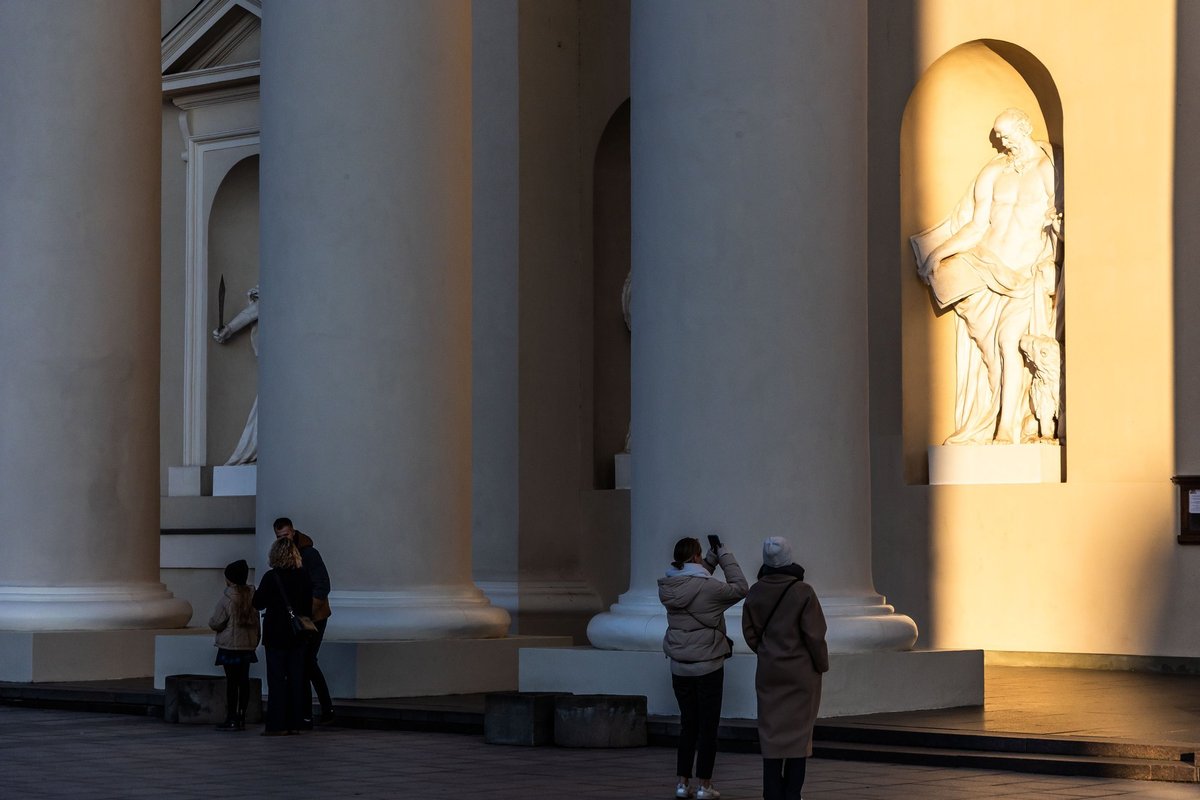 Žiemos ženklus pajusime savaitgalį: sinoptikai skelbia, kur ir kada labiausiai subjurs oras - Delfi