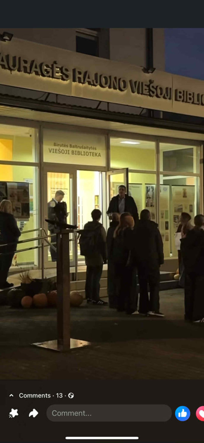 Stop kadras/Remigijus Žemaitaitis Tauragės bibliotekoje