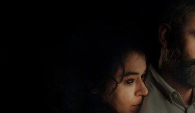 Filmo „Laimikis“ recenzija: dar vienas kraupus Osgoodo Perkinso reginys