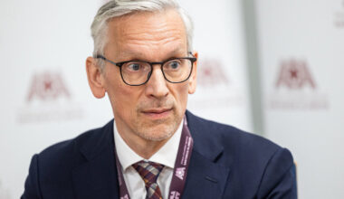 Santaros klinikų žaizda vėl kraujuoja: traukiasi dar trys neurochirurgai