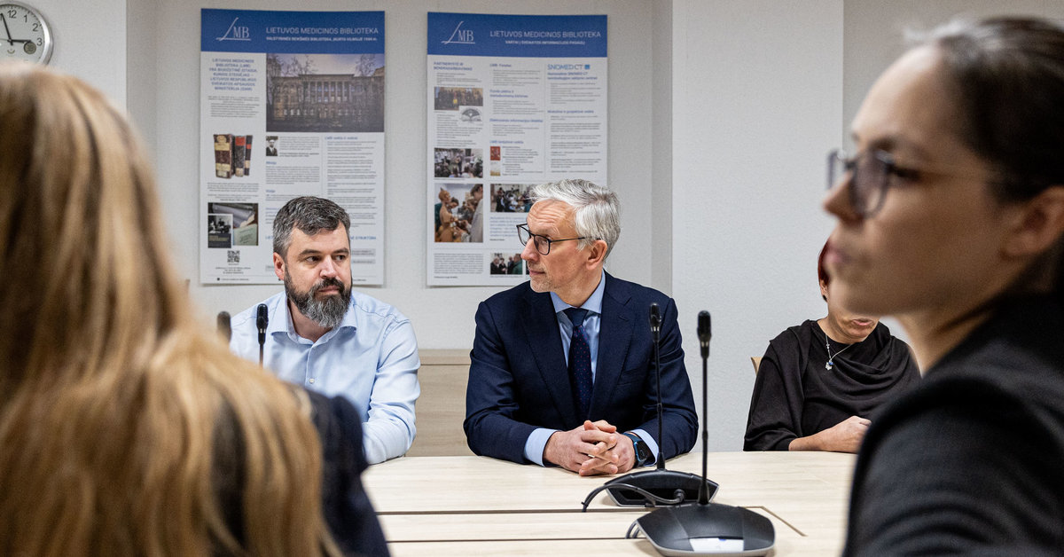 Politikams Santarų klinikų situacija nerimo nekelia, o tėvai vadina tragedija: „Servetėle gesinamas gaisras“