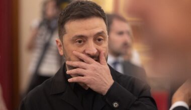 „Asmeniškai prezidentui Trumpui“: į kaltinimus sureagavęs Zelenskis neigia JAV lyderio žodžius