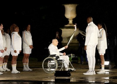 Charlesas Coste | Reuters / Marko Djurica