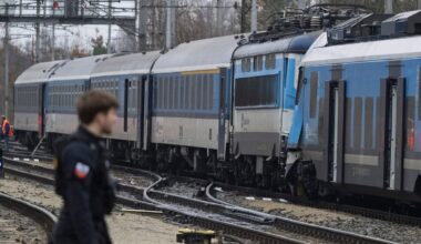 Čekijoje kaktomuša susidūrė du traukiniai