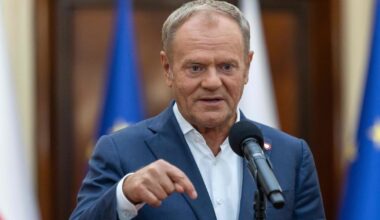 „Niekas nenori pradėti Trečiojo pasaulinio karo“: Lenkijos premjeras įspėja apie pavojingą lūžio tašką