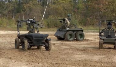 Ukrainiečiai išbando robotizuotas sistemas, aiškindamiesi, kiek jos būtų naudingos mūšio lauke