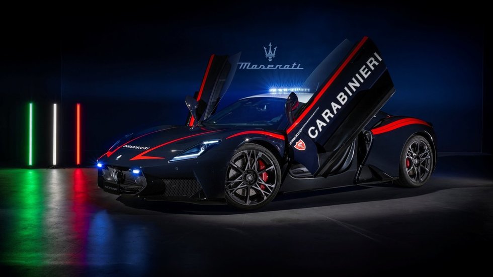 Policijos reikmėms skirtas „Maserati MCPura“ (nuotr. gamintojo)
