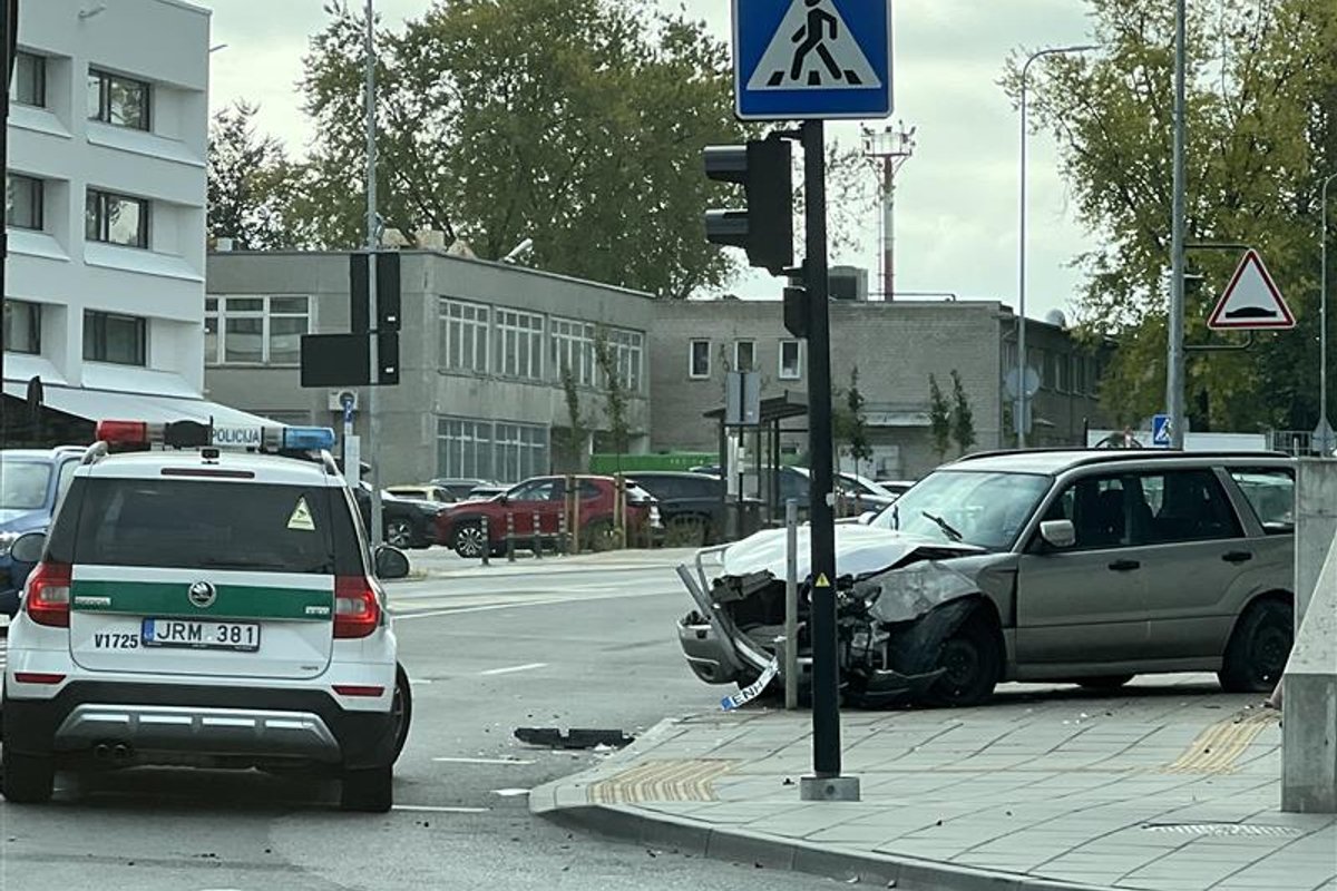 Ar reikėtų nustatyti amžiaus ribas vairuotojams Lietuvoje?