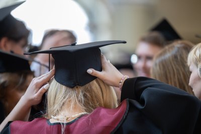 Delfi stipendijos įteikimas VU Komunikacijos fakulteto programų absolventams