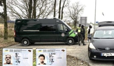 Ukrainietis pateikė savo ir du svetimus vairuotojo pažymėjimus