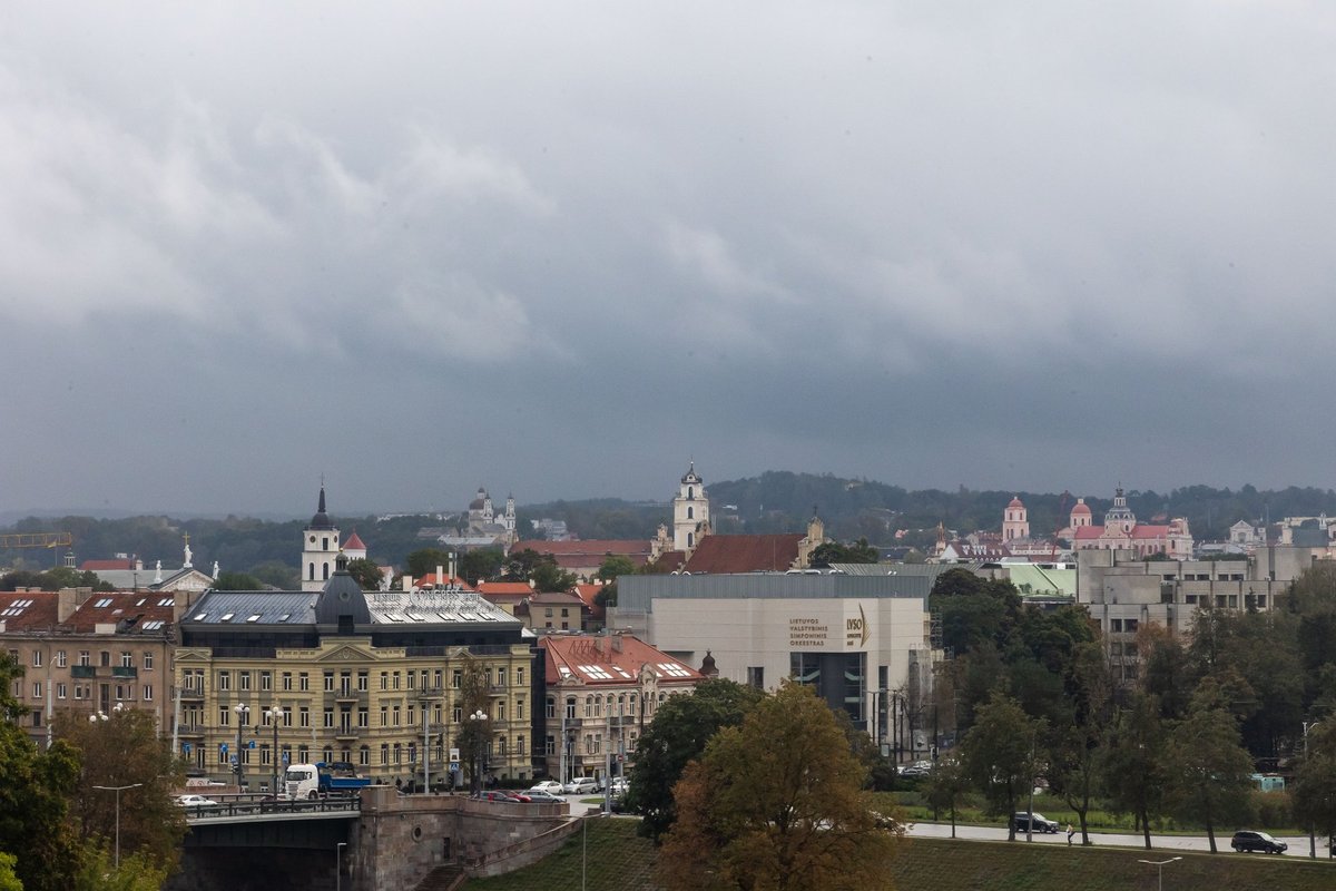 Savaitgalį prasidės orų pokyčiai: bus rudeniškai niūru