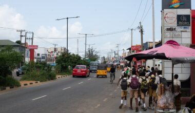 Nigerijoje išvaduotos per masinių grobimų bangą pagrobtos moksleivės