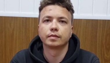 Propagandistai džiūgauja: Pratasevičius patvirtino, kad dirba Lukašenkos žvalgyboje