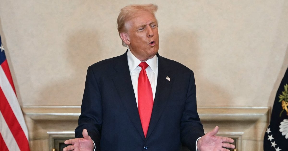 Trumpas suteikė malonę Giulianiui ir kitiems įtariamiesiems mėginimu pakeisti 2020 m. rinkimų baigtį