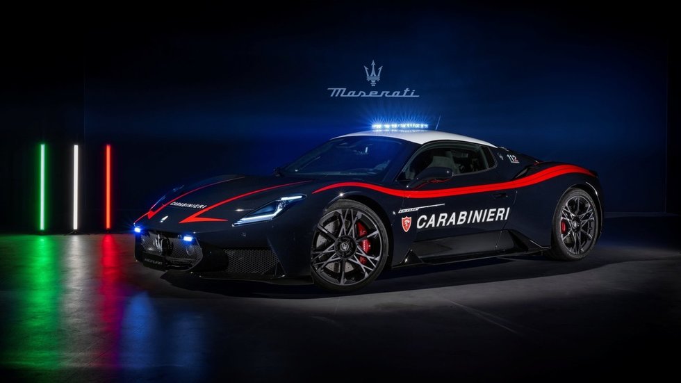 Policijos reikmėms skirtas „Maserati MCPura“ (nuotr. gamintojo)