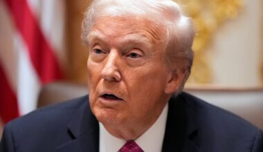 Trumpas atšaukė dalį muitų tarifų kai kuriems maisto produktams