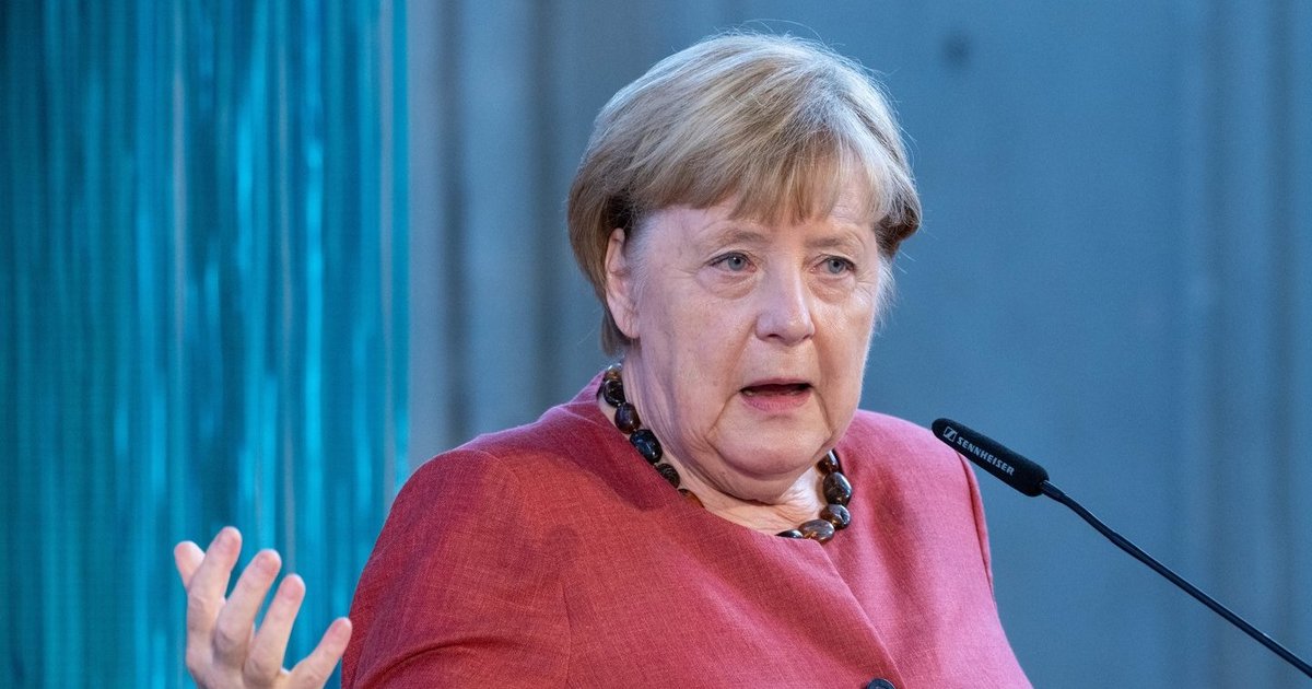 Buvęs NATO vadovas prisimena: po vieno sprendimo Merkel su juo ėmė elgtis šaltai