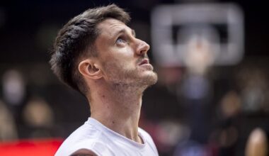 Paviešintos iš komos pabudusio buvusio žalgiriečio nuotraukos: krepšininkui plūsta viltingos žinutės