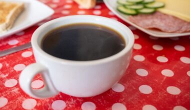 Prieš gerdami kavą ryte padarykite tai: organizmas jums padėkos