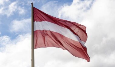 Austrijoje suimtas Latvijos pilietis, grasinęs paimti įkaitais žmones traukinyje