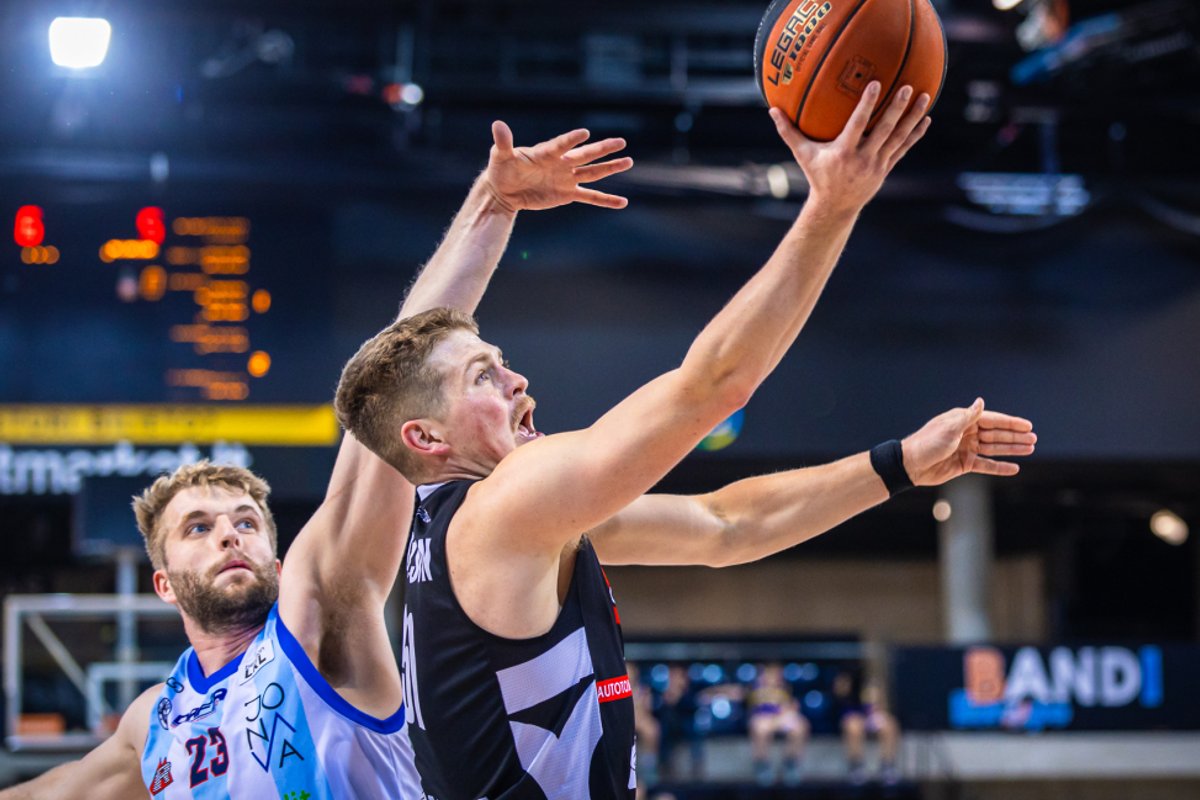 Jonaviečių spaudimą atlaikęs Kėdainių klubas triumfavo KMT kovoje