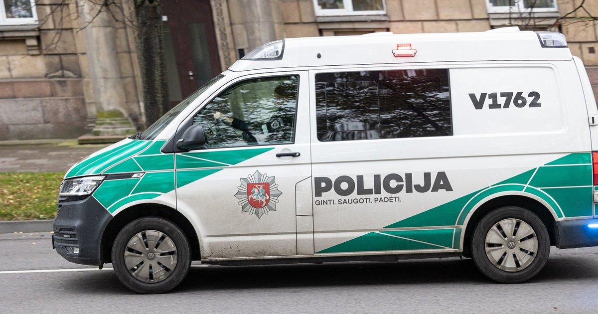 Klaipėdoje pareigūnui prireikė medikų: sulaikomas vyras pradėjo spardytis