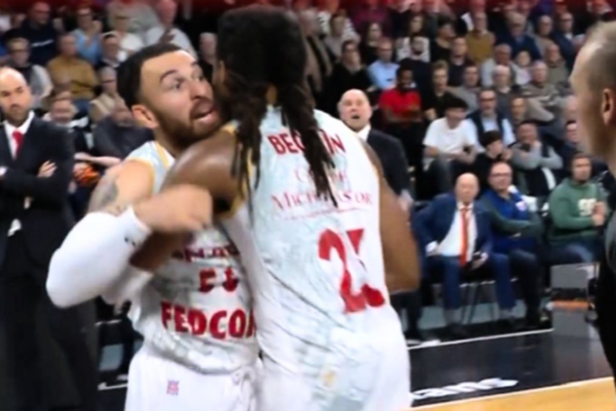 Teisėją puolusi „Monaco“ žvaigždė pykčio bangą pratęsė ir po mačo