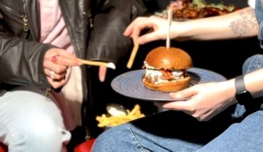 Žinomam restoranui teismo ir kalbos inspekcijos smūgis: teks nukabinti iškabą