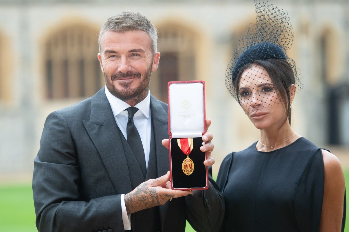 Nuo šiol juos vadinsime kitaip: Davidui Beckhamui – monarchų titulas, o žmonai – naujas statusas