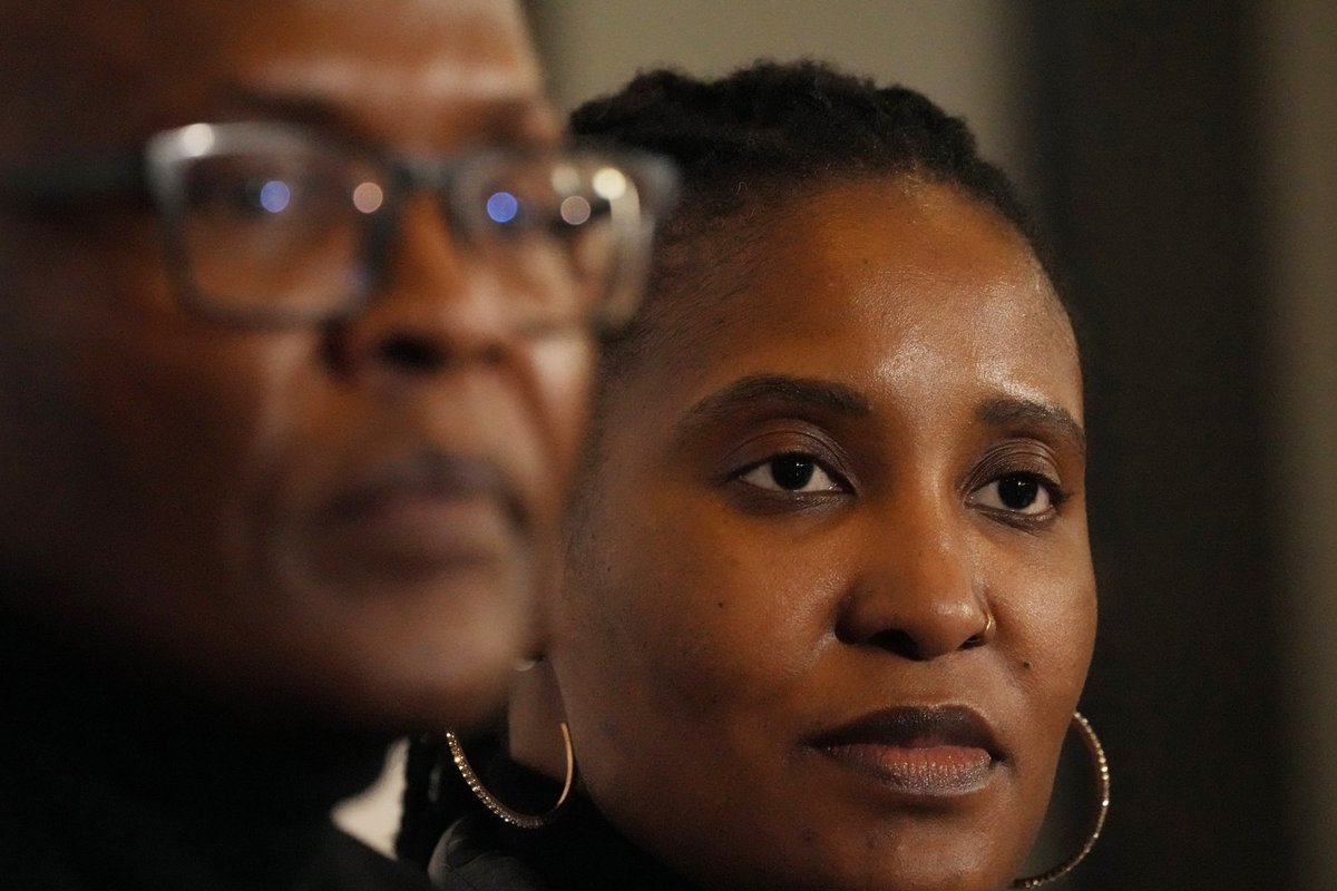 Buvusio Pietų Afrikos prezidento dukra kaltinama verbavusi žmones Rusijos armijai