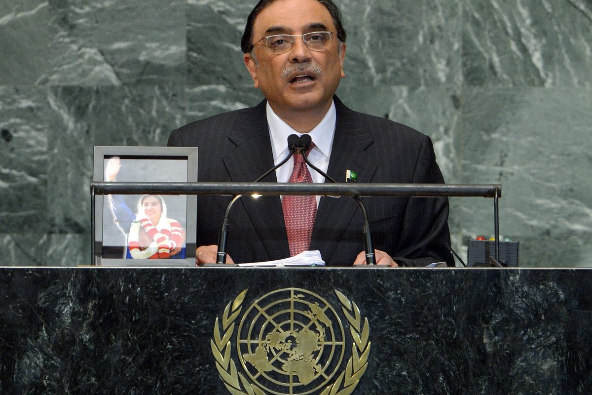 Pakistano parlamentas pritarė plataus masto Konstitucijos pataisai