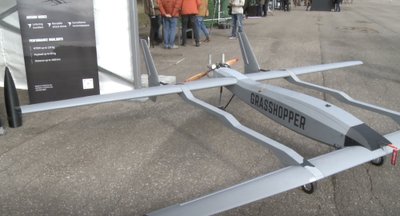 Dronas Grasshopper