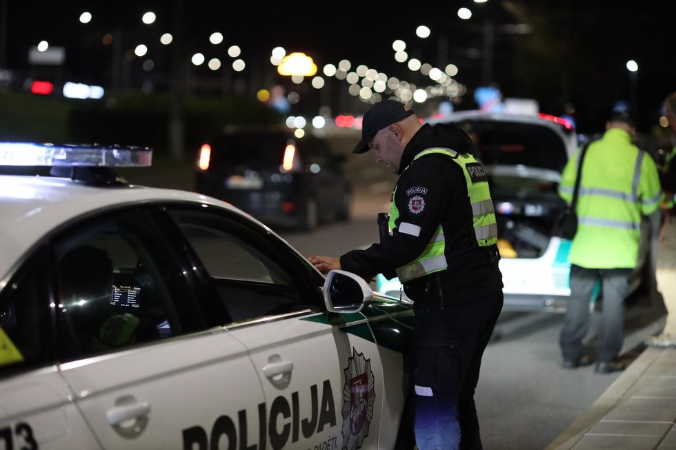 Naktinis reidas Vilniuje (nuotr. Broniaus Jablonsko)