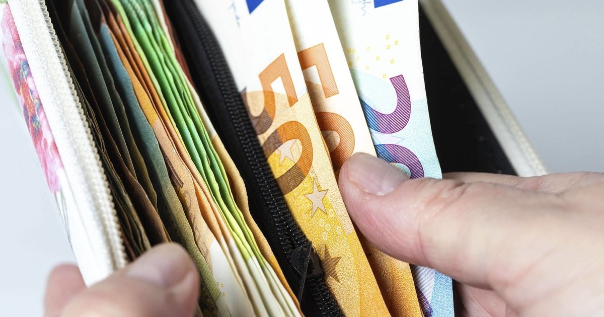 Tūkstančių gyventojų laukia pasirinkimas: kiek sukaupsite pensijai pasilikę – ką prarasite pasitraukę?