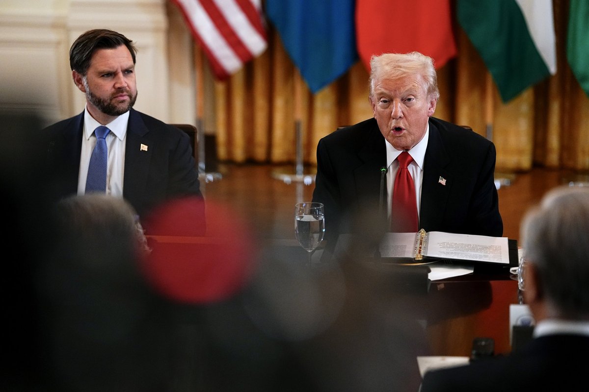 Trumpas: tarptautinės stabilizavimo pajėgos labai greitai bus nusiųstos į Gazą