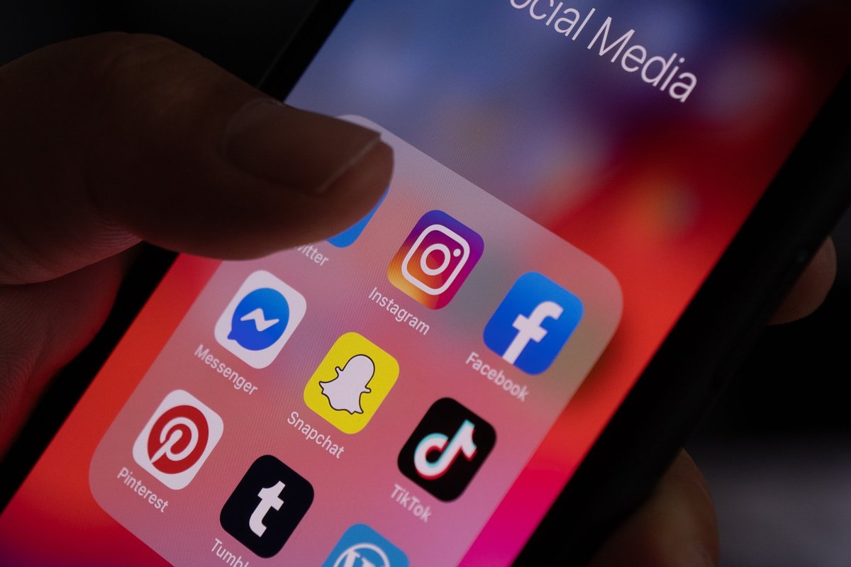 Nutekėjo skandalingi „Facebook“ savininkės duomenys - Delfi