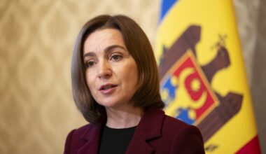 Prisiekė naujoji Moldovos vyriausybė - Delfi