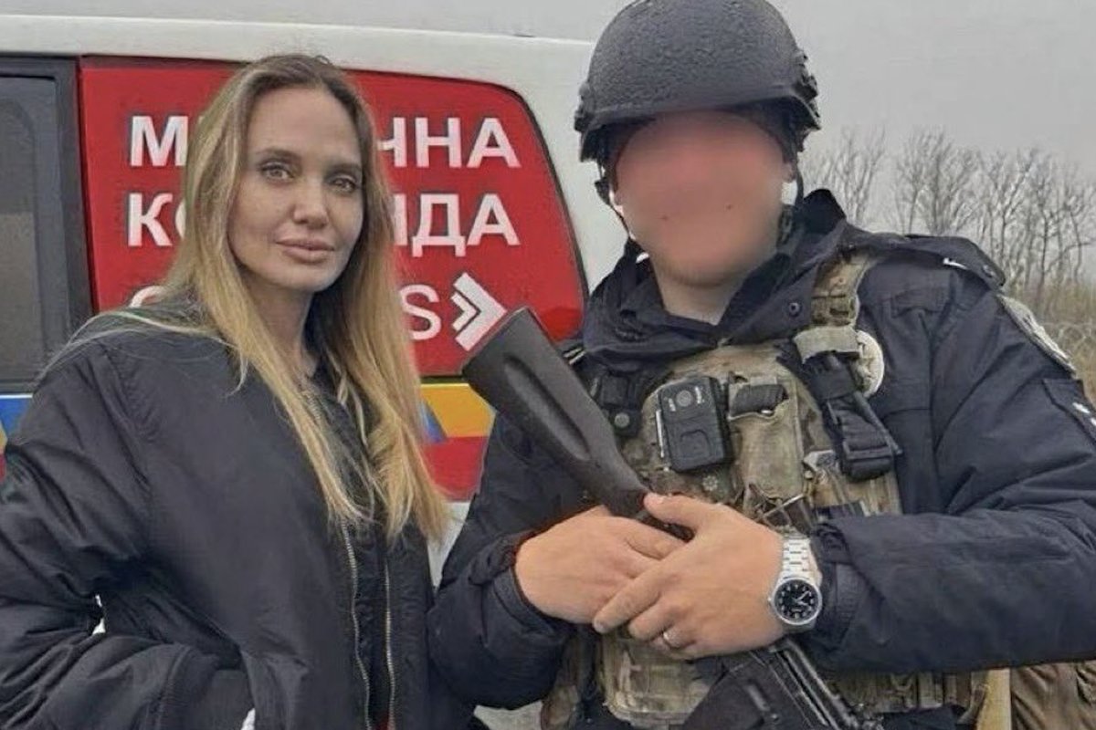 Per Angelinos Jolie vizitą Ukrainoje – netikėta drama - Delfi
