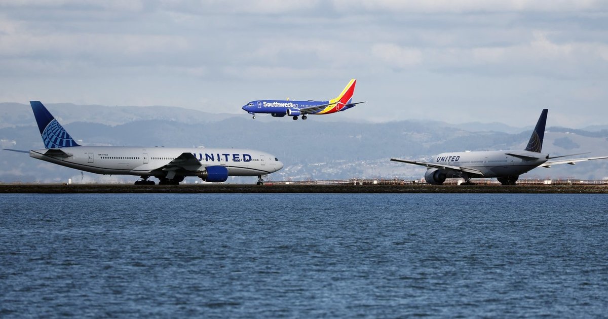 JAV atšaukta per tūkstantis skrydžių