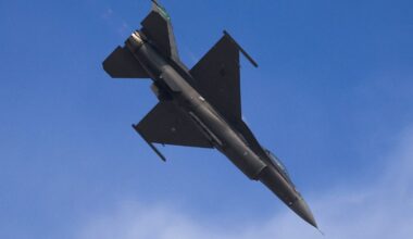 Virš Trumpo rezidencijos Palm Biče kilo naikintuvas